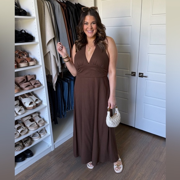 Petal & Pup MARIE HALTERNECK MAXI DRESS - CHOCOLATE - Picture 1 of 9